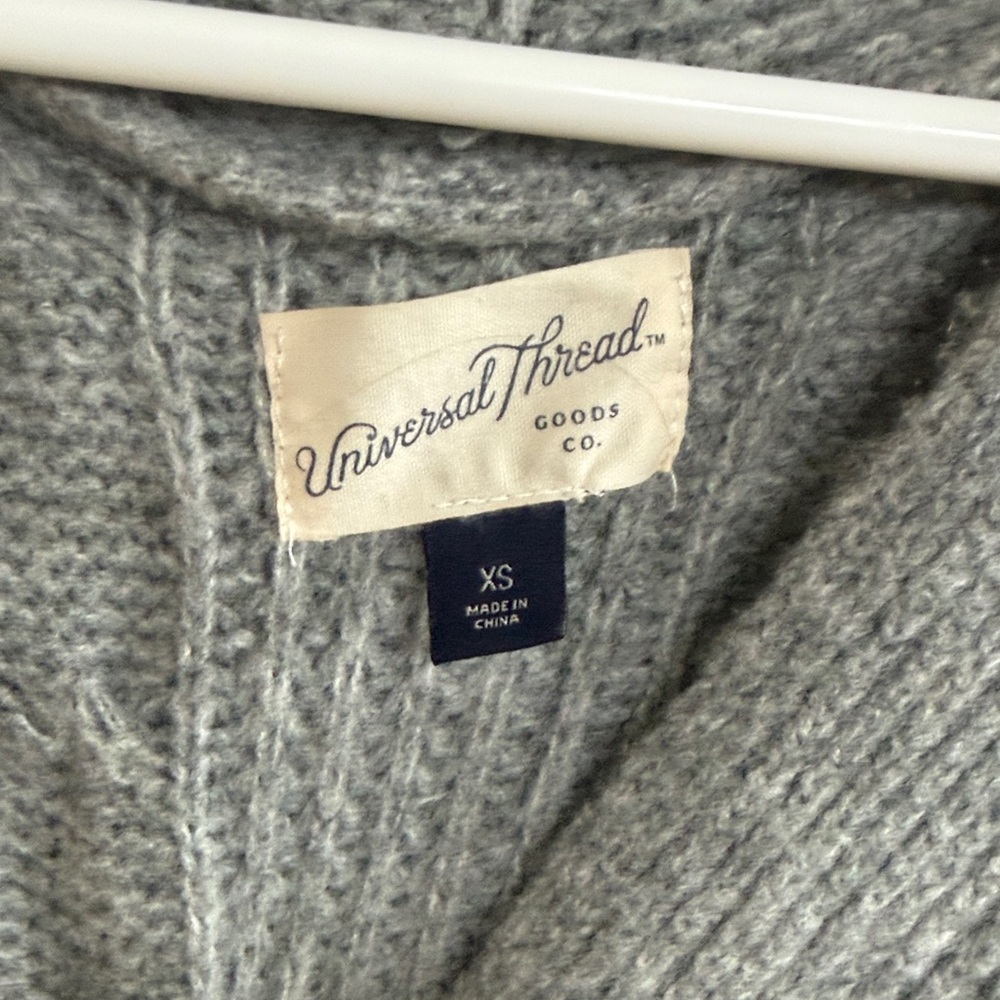 Universal Thread Gray Cable Knit Button-Front Cardigan - Picture 2 of 2